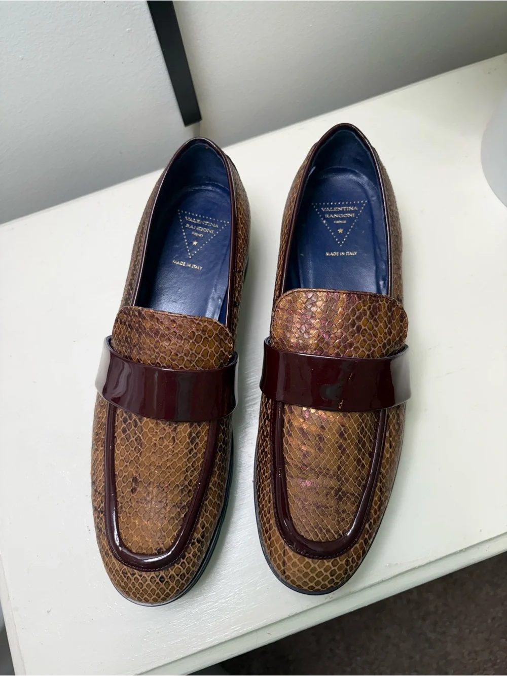 Valentina Rangoni Italian Leather Snakeskin Embossed Loafers. Size 7.5.